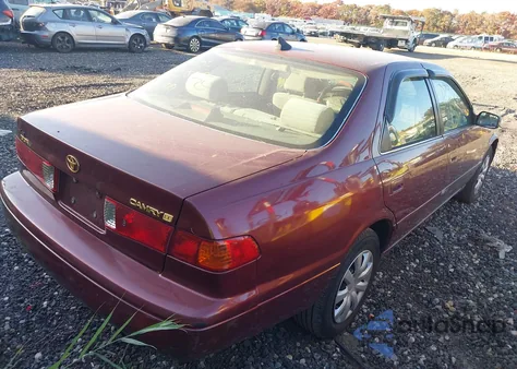 2001 Toyota Camry Le from USA, damaged, VIN 4T1BG22K61U823942